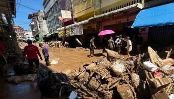 Счет за ущерб от наводнения в Мае Сай уже превысил 500 миллионов фунтов стерлингов