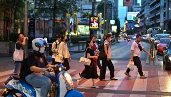 Таиланд намерен повысить минимальную заработную плату почти до 12 долларов в день со следующего месяца - Бизнес-новости Таиланда