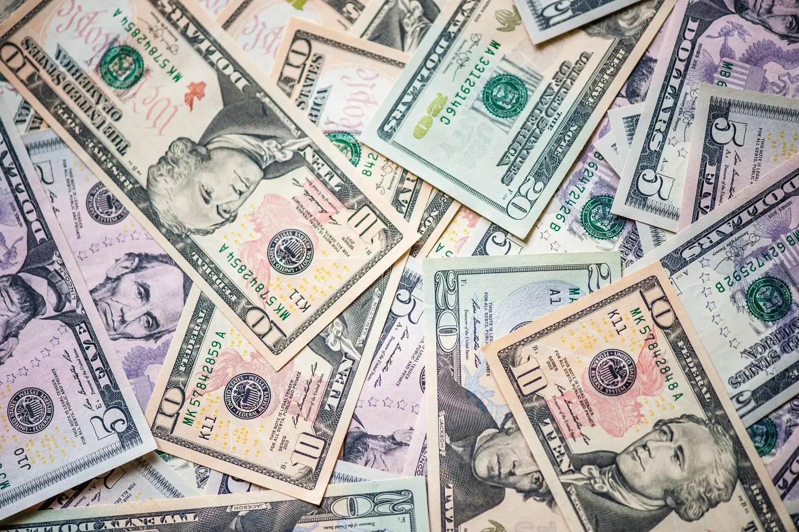 Торги закрылись на отметке 1454,84, поднявшись на 19,07 пункта при торговой стоимости 67 668,10 млн бат - Деловые новости Таиланда