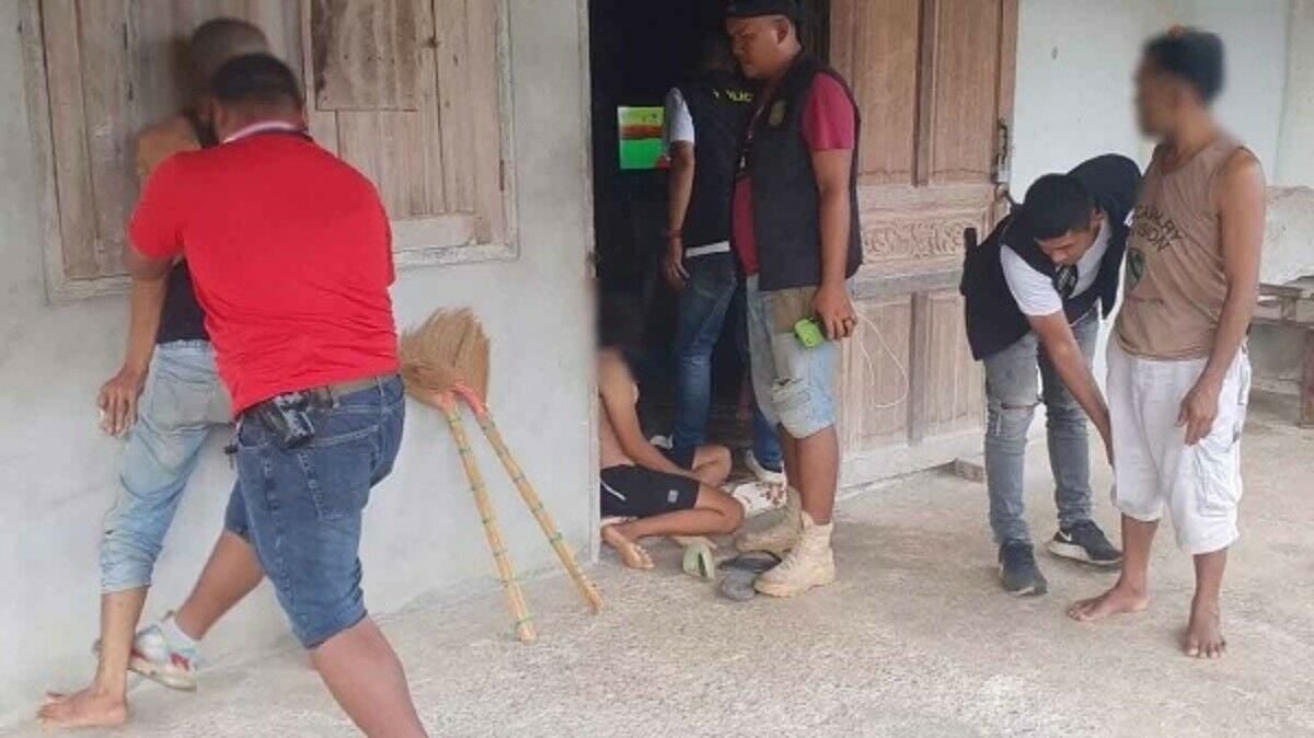 Трое арестованы за употребление наркотиков возле монастыря в Чумпхоне