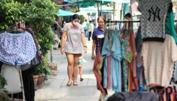 Уличные торговцы Бангкока должны быть достаточно бедны, чтобы работать: BMA