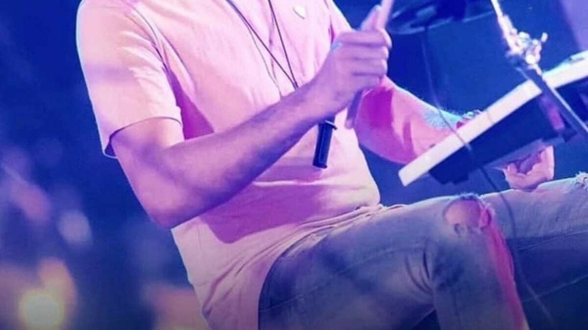 Чиновник Анг Тхонг выплачивал полную зарплату в течение десяти лет, не работая