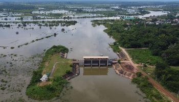 "Яги" принесет сильный дождь, порывы ветра