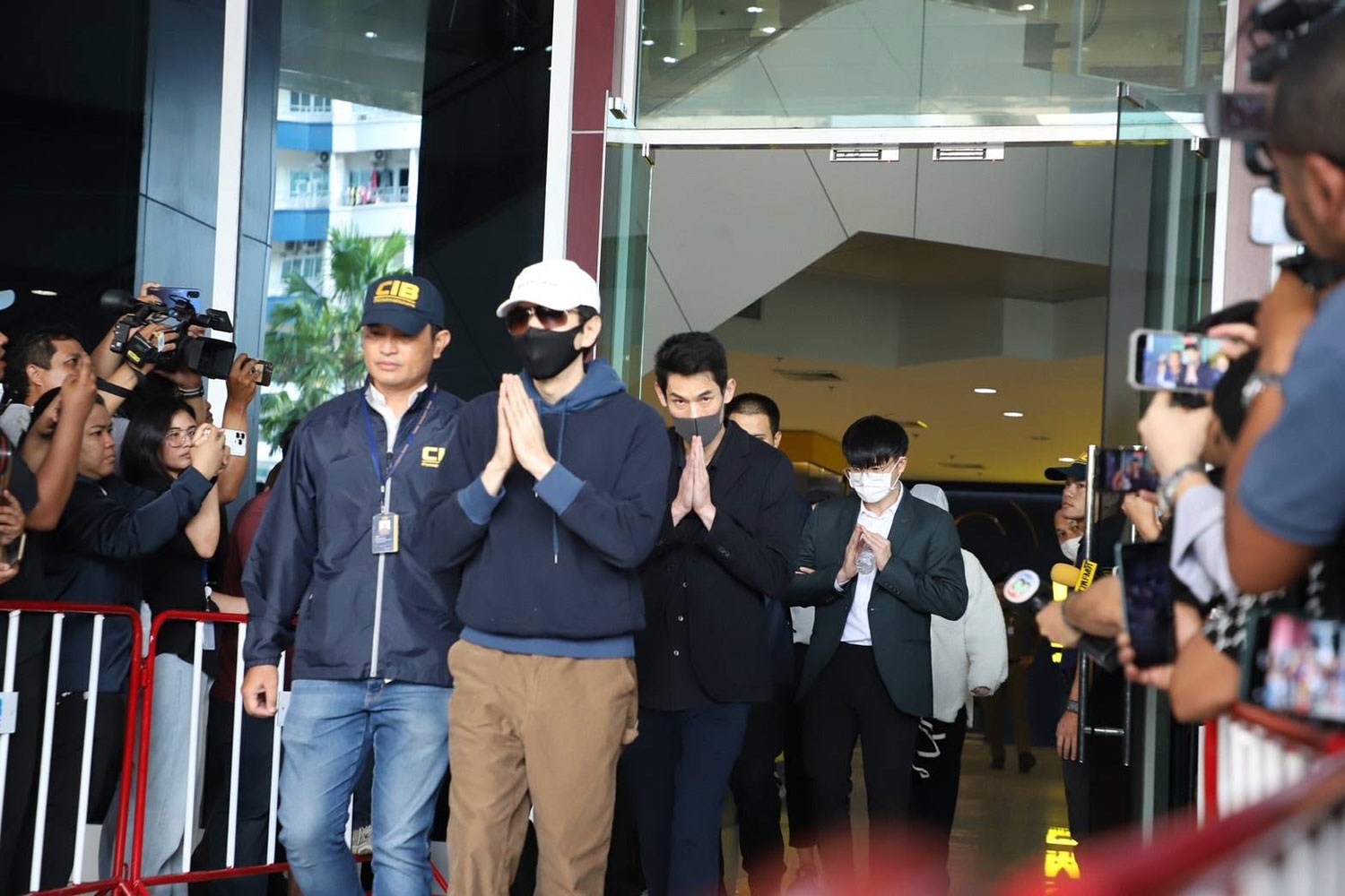 17 подозреваемых в мошенничестве с иконами отправлены в тюрьму