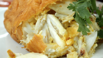 Аппетитная Джей Фай: тайский шеф-повар, отмеченный Мишленом, вешает свой фартук (видео)