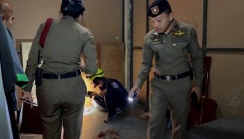 В результате стрельбы на мотоцикле в Самут Сонгкхраме ранен молодой человек