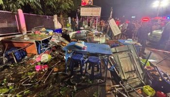 Водитель, накачанный наркотиками, врезался в магазин лапши, в результате чего 1 человек погиб, 9 получили ранения