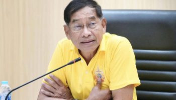 Выпал, как горячая картофелина