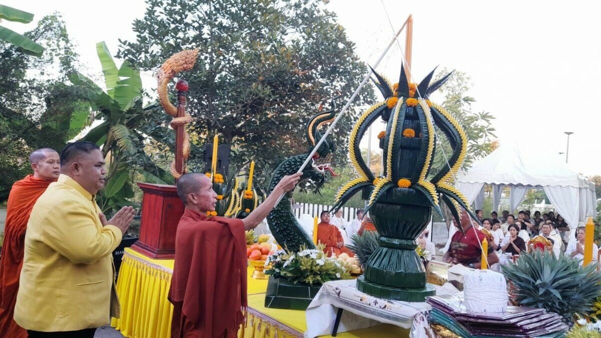 Деревня в Удонтхани привлекает толпы людей после выигрыша в лотерею на 18 миллионов батов