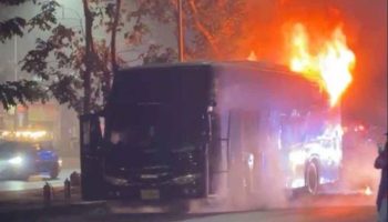 Дизельный туристический автобус загорелся в Пак Чонге