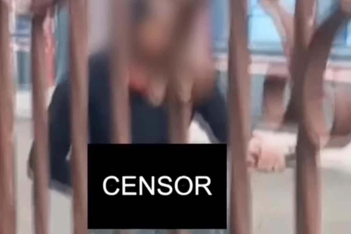 Извращенец пугает местных жителей, мастурбируя на публике в течение 2 часов