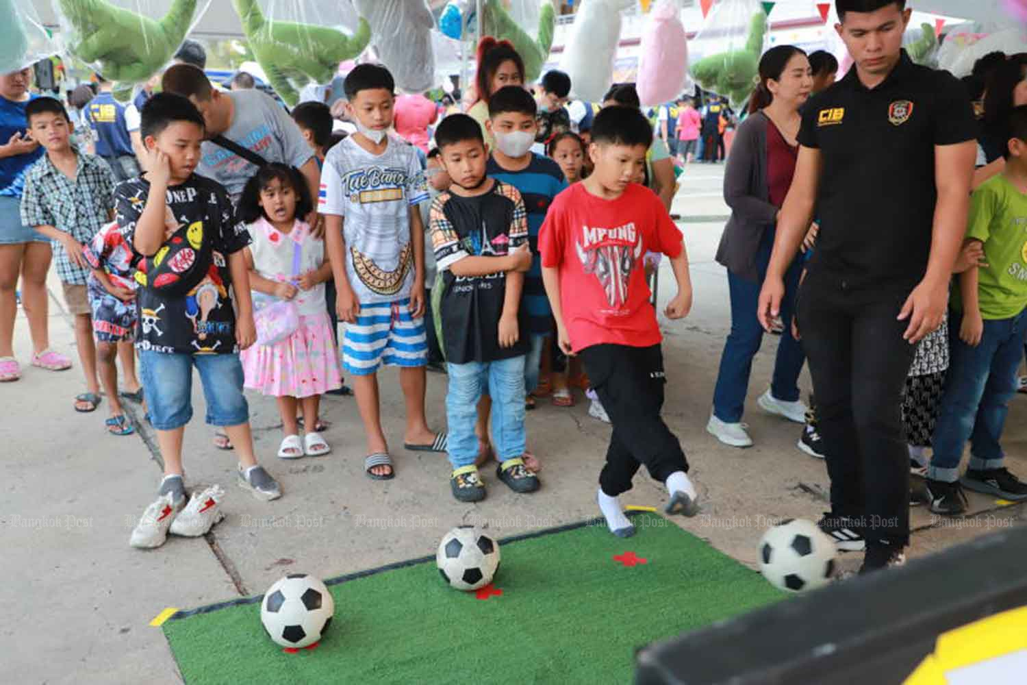 Комиссия Палаты представителей Таиланда представит законопроект "об отказе от использования трости"