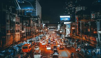 Народная партия выступает против платы за пробки и призывает инвестировать в общественный транспорт