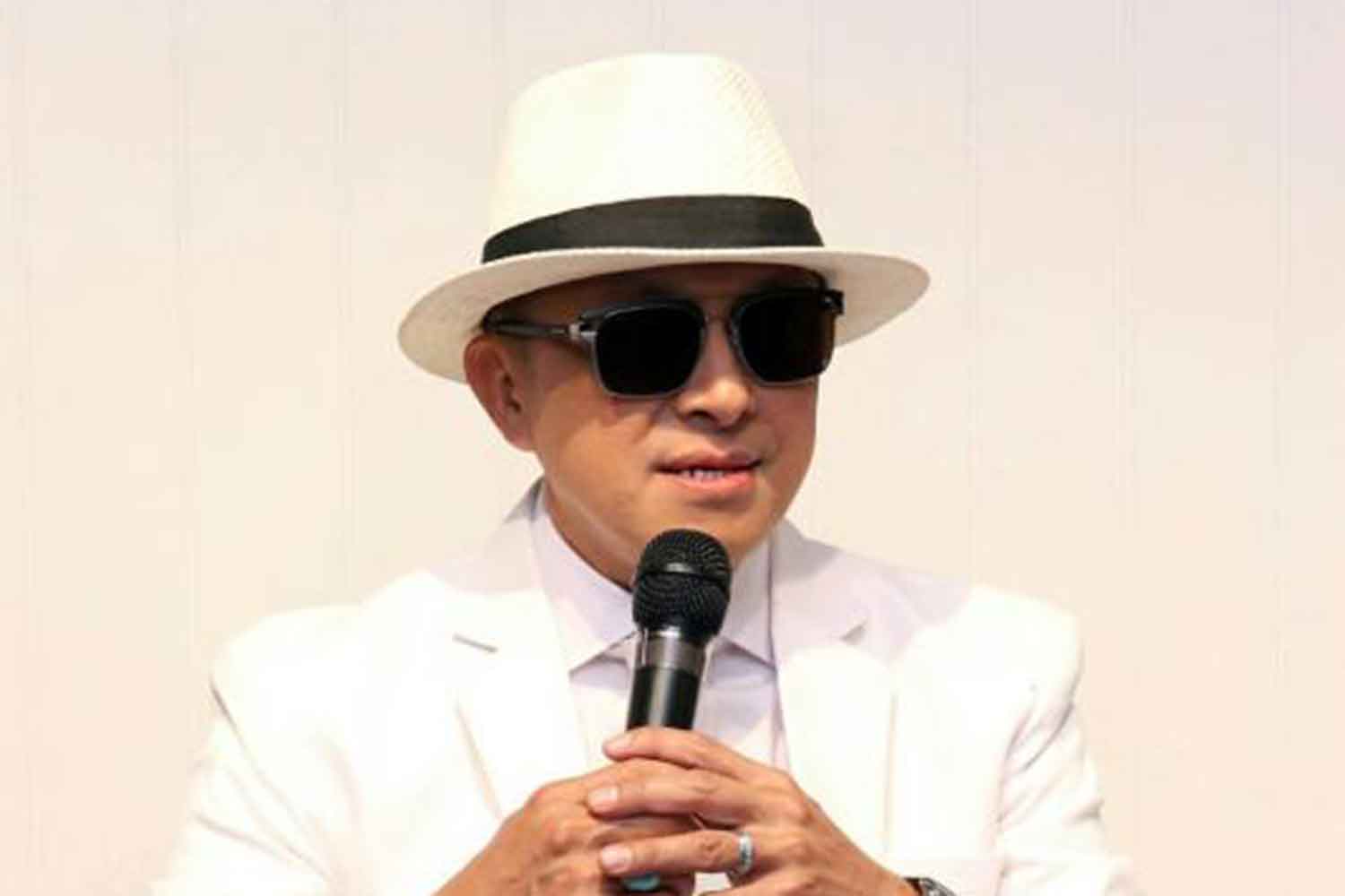 Певцу ‘Tik Shiro" предъявлены обвинения в связи с аварией со смертельным исходом