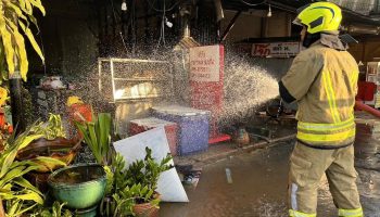 Пожарные предотвратили взрыв в ресторане Накхонратчасима