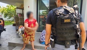 Полиция Таиланда задержала мать подозреваемого в онлайн-азартных играх