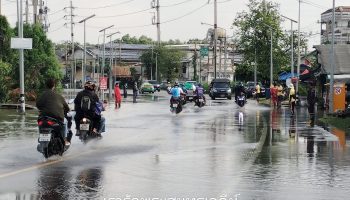 Предупреждения о внезапных наводнениях и штормах в 15 провинциях