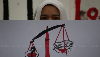 Премьер-министр Таиланда извинился за массовое убийство в Такбае