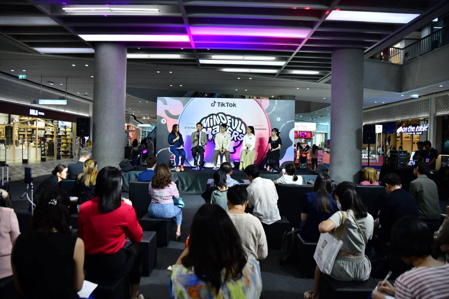 Приложение находит подростков, нуждающихся в помощи в области психического здоровья