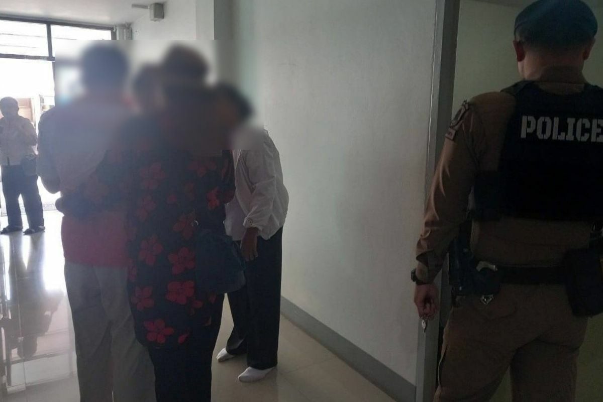 Студенты из Суранари, обманутые мошенниками, потеряли 3 миллиона бат