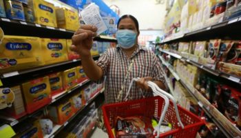 Таиланд пересмотрит критерии получения государственной социальной карты на фоне повышения заработной платы