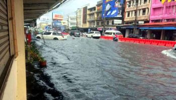 Юг Страны находится в состоянии боевой готовности, поскольку проливные дожди создают опасность наводнений
