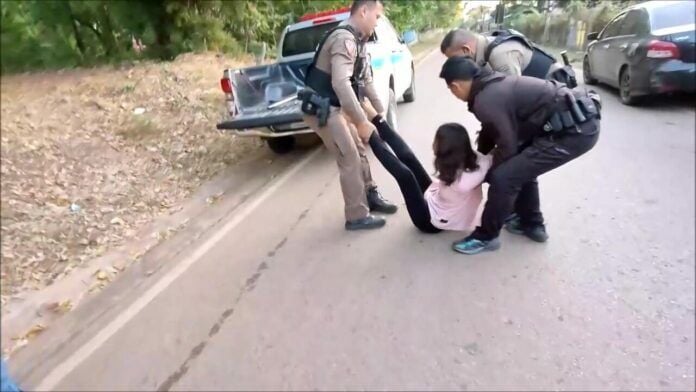 Девочка-подросток арестована за попытку похищения ребенка в Удонтхани