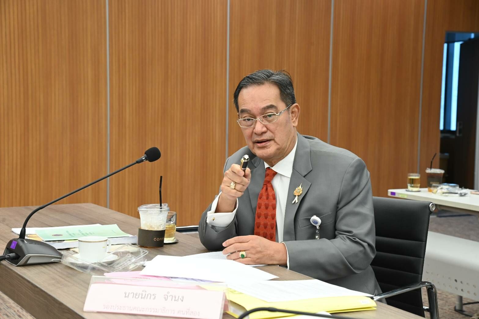 Для пересмотра конституции в 2017 году необходимо провести три референдума