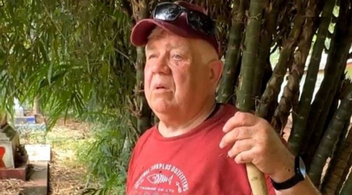 Ежегодное паломничество англичанина в Таиланд, чтобы почтить память жены