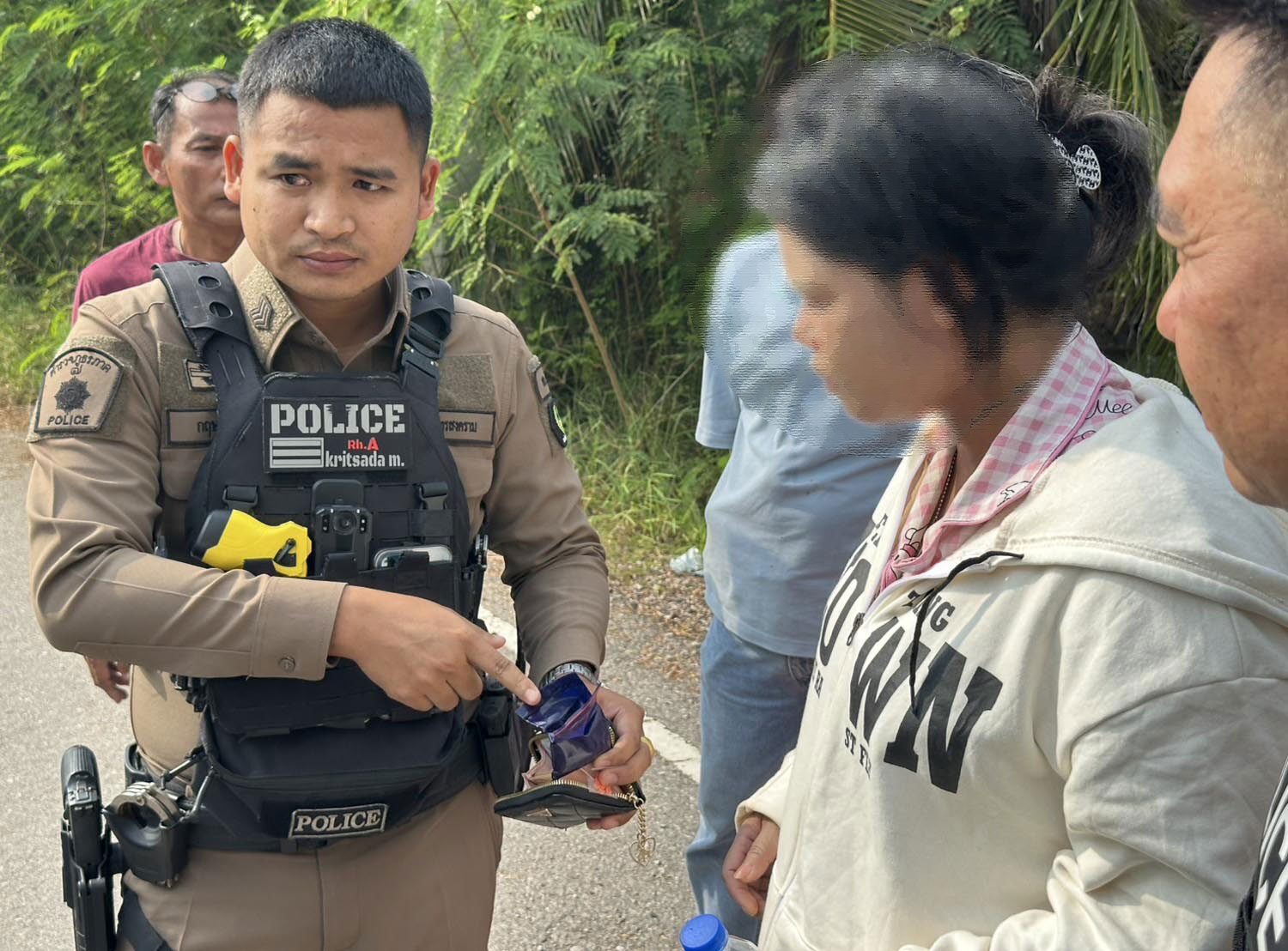 Женщина арестована в Самут Сонгкхраме за хранение наркотиков