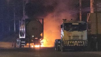 Колеса в огне: взрыв грузовика вызвал катастрофу в Накхонпатхоме