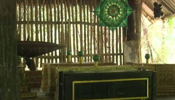 Монахи находятся под следствием за хранение 73 трупов в таиландской провинции Пхичит