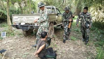 Незаконный охотник-браконьерствовал в национальном парке Шри-Накарин-Дам