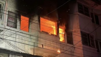 Ночная зарядка телефона привела к пожару в здании Самут Пракан