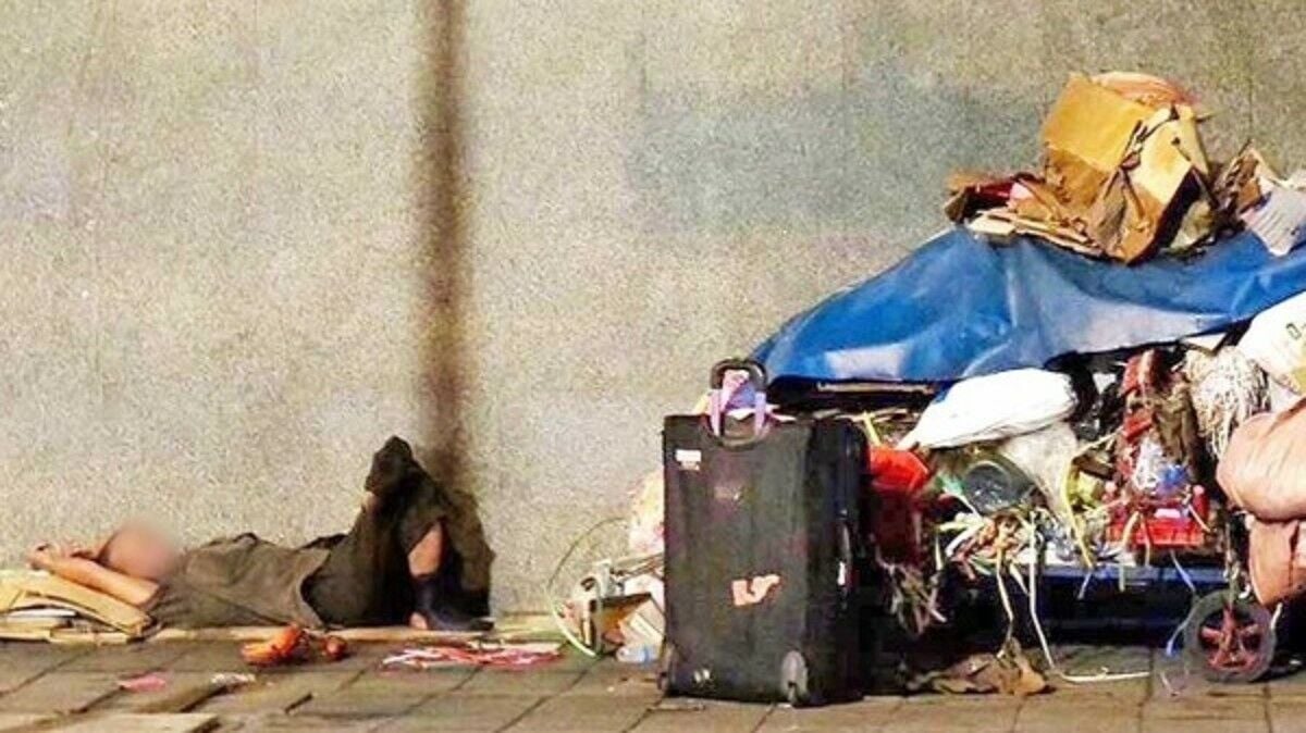 Опрос в Бангкоке выявил 377 бездомных на проспекте Ратчадамноен