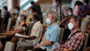 Пожилые люди Таиланда вскоре получат денежную помощь в размере 10 000 бат: Министерство финансов