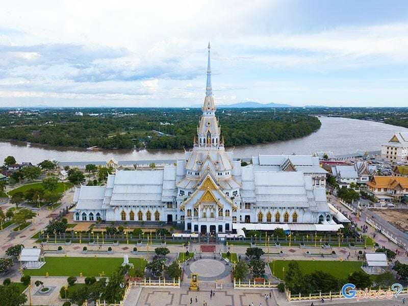 Расширение автомагистрали укрепляет связь Бангкока с восточным Таиландом