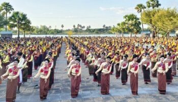 Сисакет проводит яркое культурное празднование 242-й годовщины