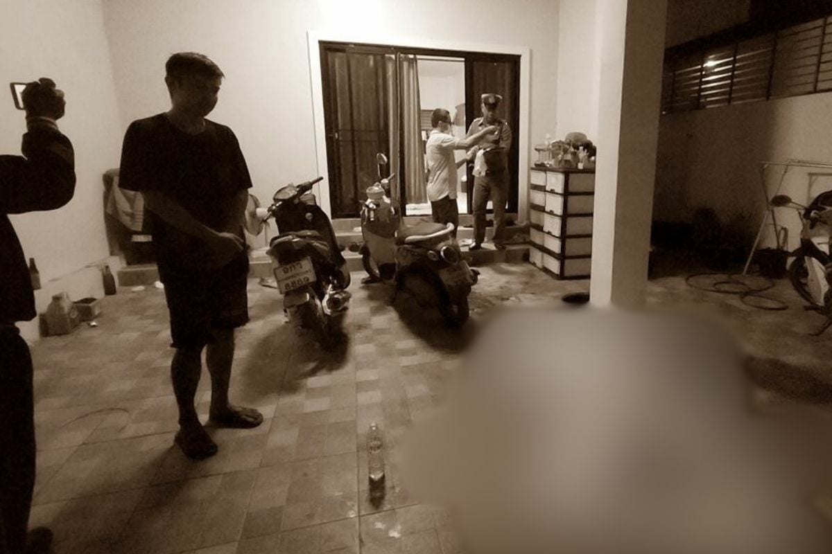 Тайская женщина смертельно ранила себя ножом после ссоры с бойфрендом