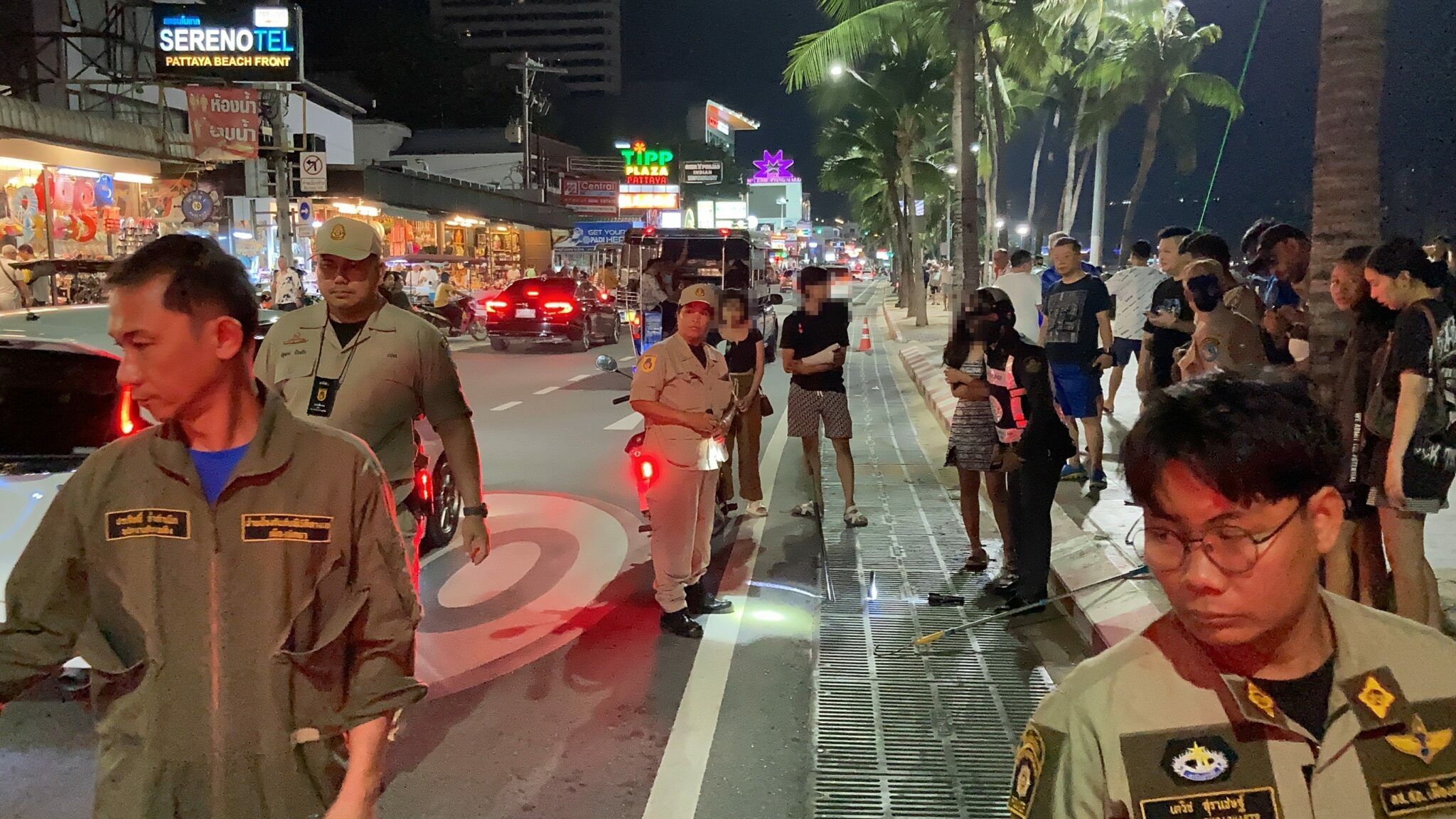 Телефон девочки-подростка выловили из канализации в Паттайе