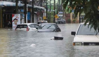 Южный Таиланд тонет в бушующей ярости Матери-природы