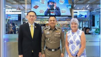 7-Eleven присоединяется к борьбе за безопасность дорожного движения для туристов в Таиланде