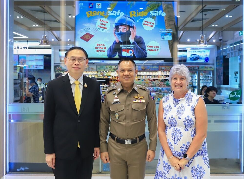 7-Eleven присоединяется к борьбе за безопасность дорожного движения для туристов в Таиланде