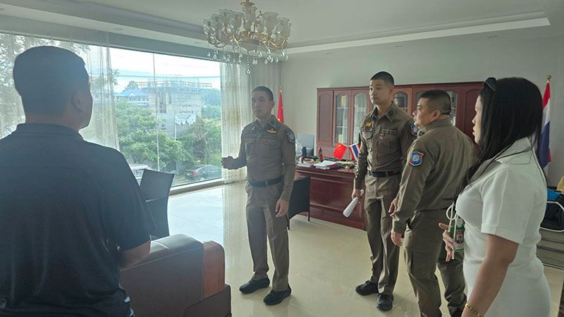 В Чонбури арестованы 5 нелегальных китайских агентов по недвижимости, связанных с бандами мошенников