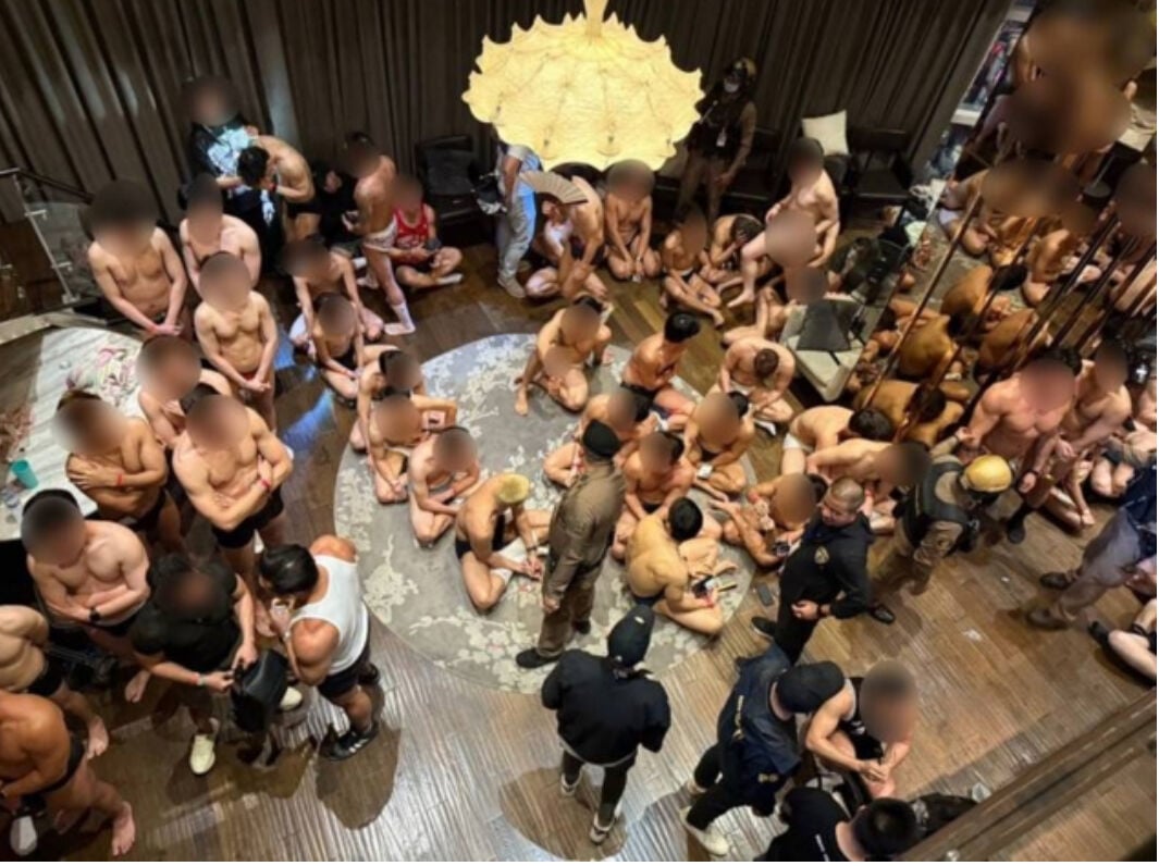 Задержанный в Бангкоке: полицейские в маскарадных костюмах опровергли слухи о гей-тусовке