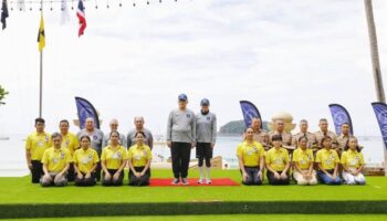 Король и Королева Таиланда прибыли на Пхукет