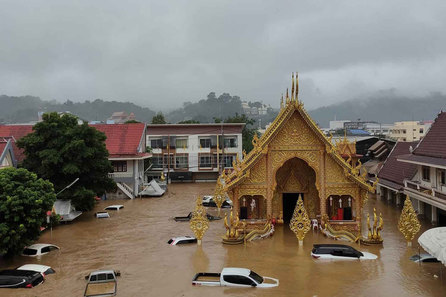 "Люди виноваты" в разрушительных наводнениях на севере