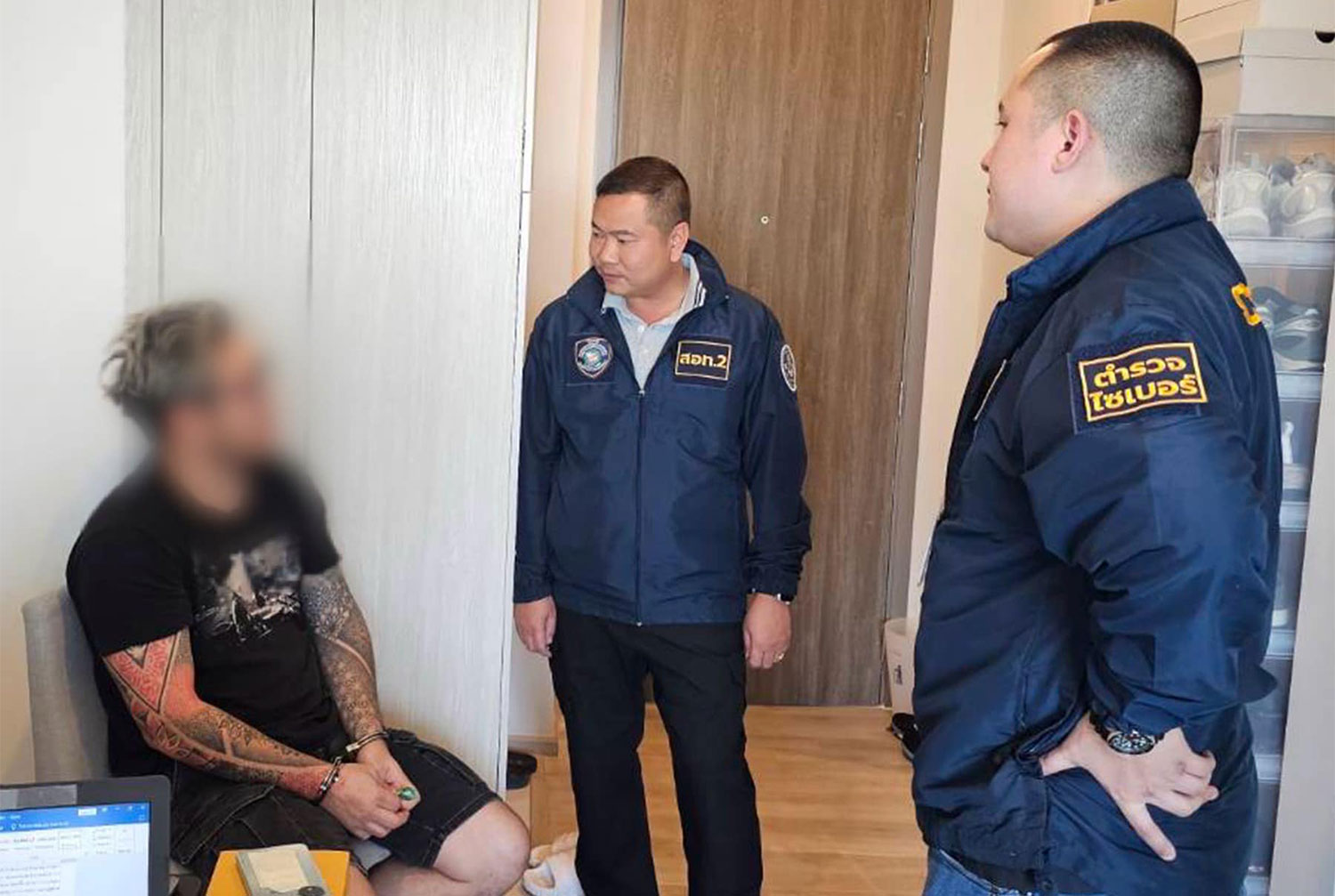 Метал-музыкант, связанный с веб-сайтом азартных игр