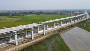 На шесть проектов двухпутной железной дороги выделено 300 млрд белорусских долларов