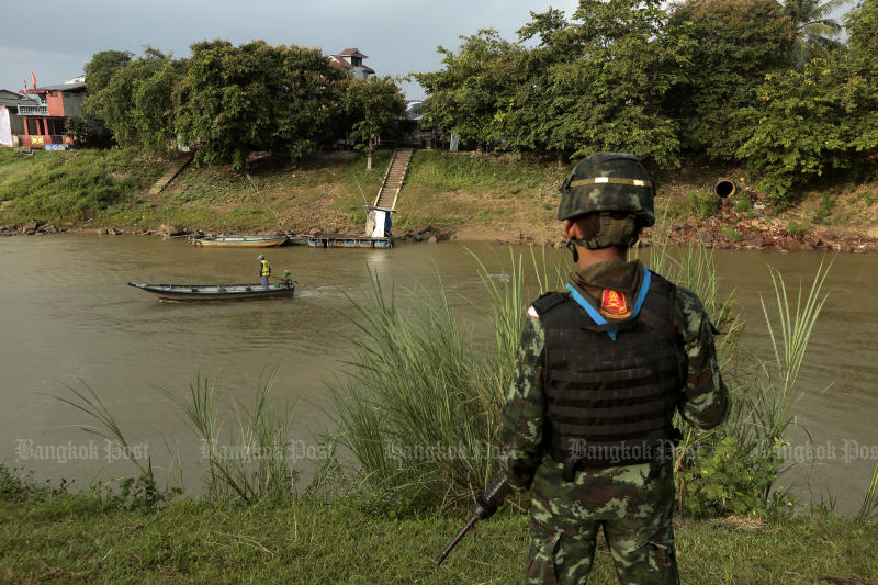 Найдено тело тайца, который прыгнул в реку, чтобы спастись от полиции Малайзии